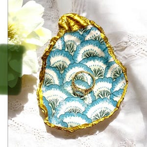 Chinoiserie Oyster Ring Dish: Blue Green Floral Seashell Trinket Tray