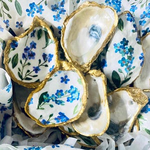 Ready Wrapped Blue and White Ring Dish Oyster Seashells,Boxed Personalized trinket dish ornament, ,Bridal shower gift,Bridesmaid favors