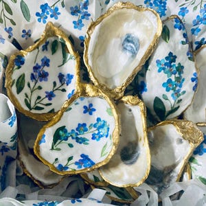 Blue Floral Oyster Ring Dish: Gold Trim, Wedding Favor Gift Box