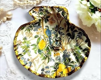 Blue Bird Lemon Shell Ring Dish: Italian Wedding, Engagement Favor, Amalfi Coast Home Decor