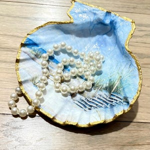 Beach  Wedding Seashell Ring Dish,Decoupaged Scallop Shell Trinket Dish, Beach Coastal Decor