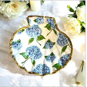 Blue Hydrangeas Wedding  Ring Holder,Large Scallop Ring Dish,Seashell Jewelry Trinket Tray, Bridal Shower Gift , Beach Home Decor