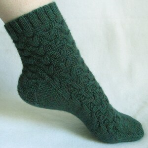 PDF-Socken-Muster, REGENWAND-Socken, Socken mit Zopfmuster an der Ferse