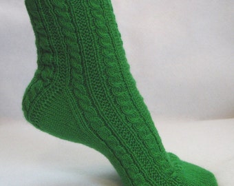 PDF Sock Pattern, Emerald Isles Sock Pattern, cable sock design with patterned heel