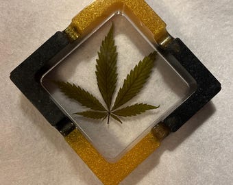 Real Marijuana Leaf Ashtray | Trinket Dish | Joint Tray |  Stoner Gift | Birthday Gift | Gift