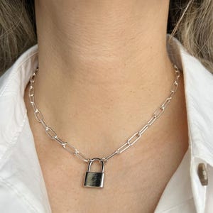 Gold Silver Paper clip Chain Padlock Necklace • Padlock Chocker • Minimalist Layering Necklace • Everyday Lock Necklace • Square Medallion