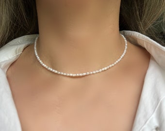 Tiny Rice NATURAL Pearl Choker Necklace • Freshwater Pearl Necklace • Minimalist Pearl Necklace • Layering Pearl Necklace • Dainty Pearl