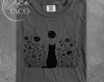 Floral Cat TShirt for Cat Mom, Retro Cat Moon Shirt, Cottagecore Wildflower Tee for Celestial Cat Lover Gift, Botanical Moon Comfort Colors