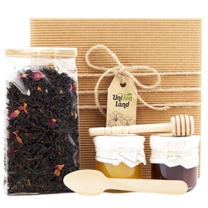 Gift Set Small with Tea and Sweets Unitea Land (Tea Lover Pack, Loose Leaf Tea Box)