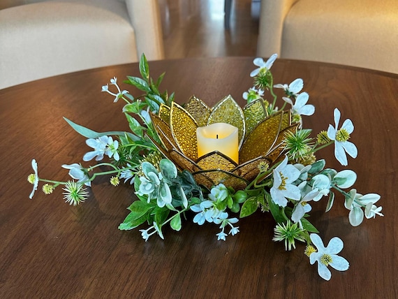 Centerpiece thanksgiving or Christmas decoration with faux florals