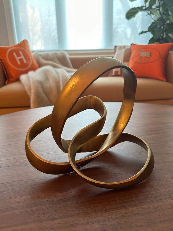 Centerpiece modern art Gold metal loop