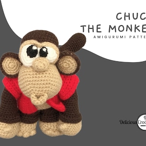 Pode incluir: Um padrão de amigurumi de macaco de crochê chamado "Chuck the Monkey". O macaco é marrom com um colete vermelho e olhos grandes. O padrão está disponível para compra.
