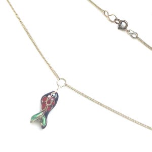 Enamel Fish Pendant 20 x 8 mm, Cloisonné Vintage Fish Necklace, Gold plated fine Chain, Pisces Sign Zodiac, Red and green mini Charm Gift