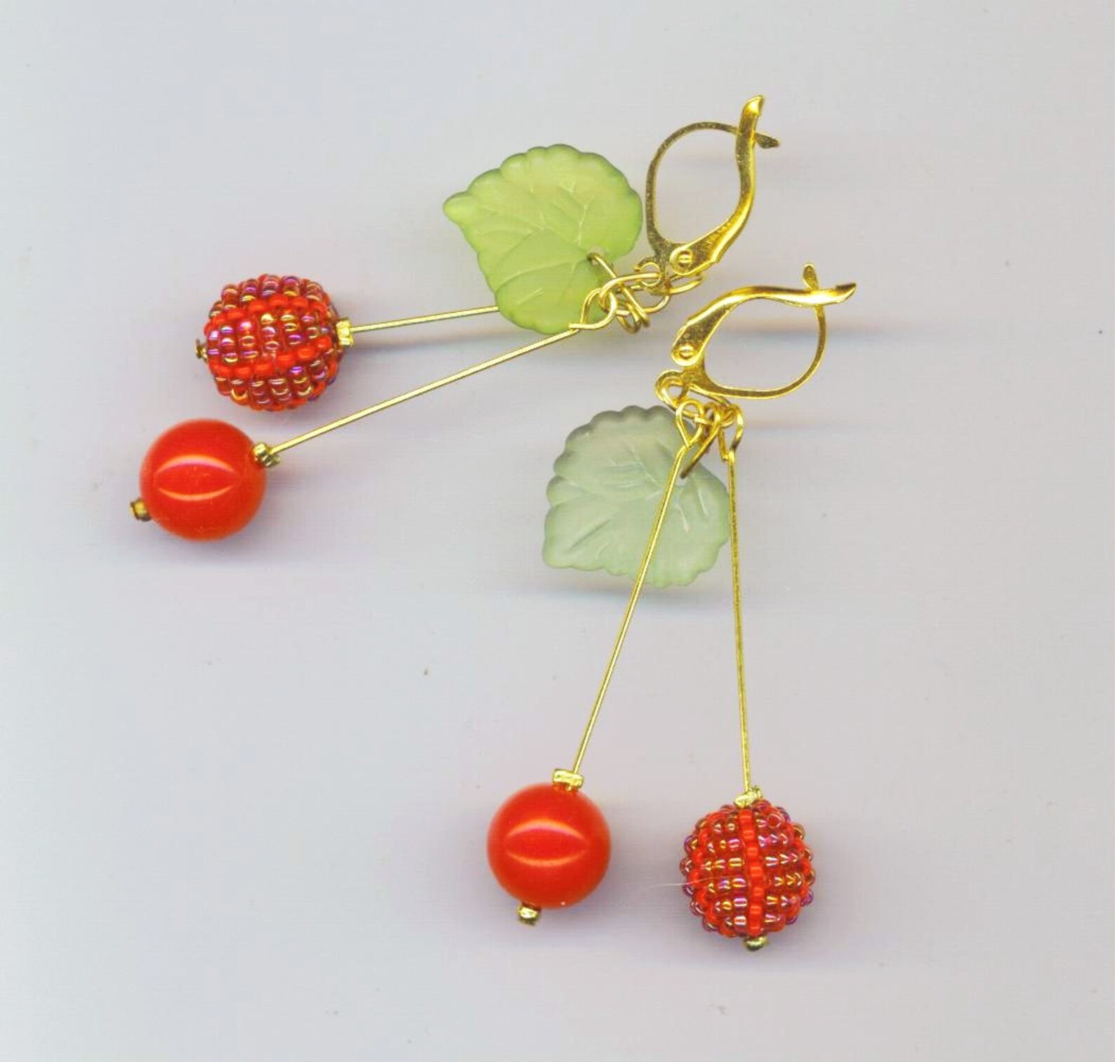 Beadwoven Cherry Earrings Red Beaded Beads Cherries Kiwi Green Etsy