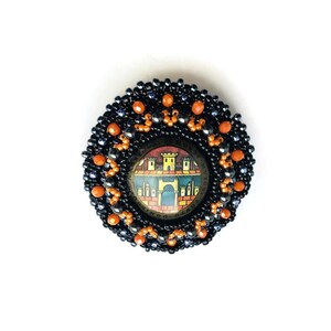 Champagne Bottle Cap TEMPTATION Brooch Vintage Style Beadwoven Recycled Commemorative Pin,   Embroidered