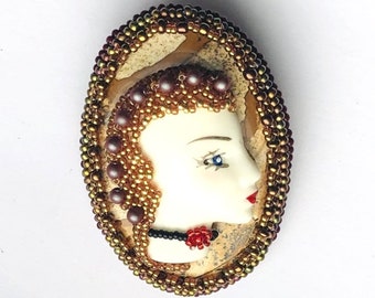 Beadwoven Embroidery Brooch Vintage Face Egyptian Profile Beadwork Pin Jasper Gemstone Base Vintage Woman Face Gift for Her enchantedbeads