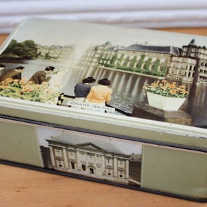 Vintage Scenic Holland Dutch Netherlands Tin