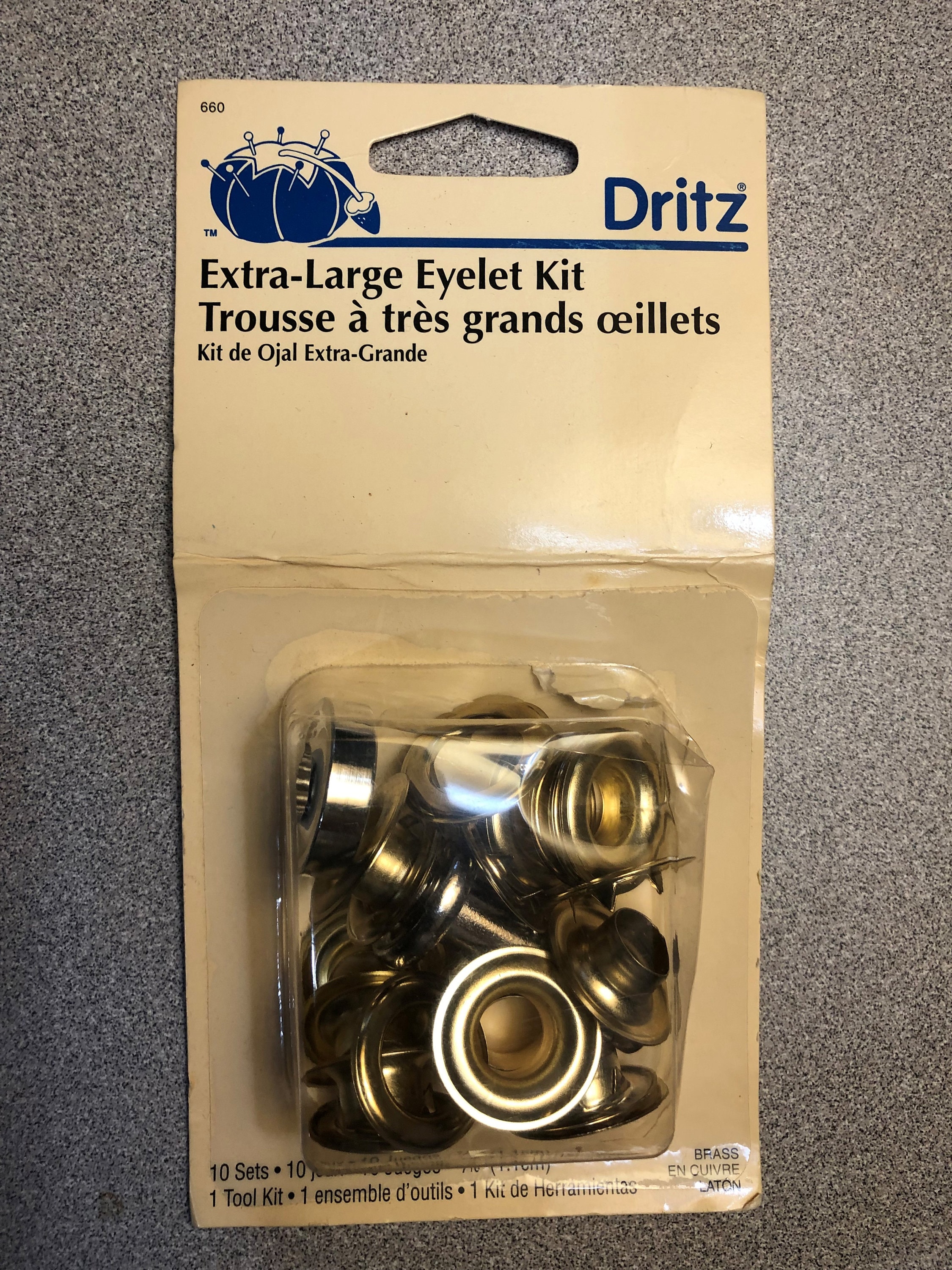 Dritz Eyelet Tool for Extra Large 7/16 Eyelets – Stitches