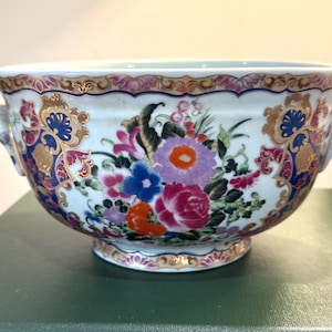 Vintage Chinese Porcelain Jardiniere – Floral & Butterfly Design Chinoiserie Style
