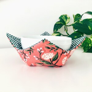 Floral Bowl Cozy: Reversible Cotton Microwave Soup Cozy