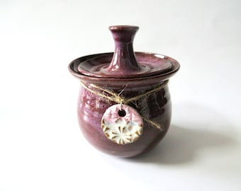 Jar with lid, shimmery merlot pink, pendant charm
