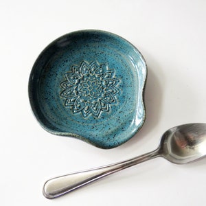 Green mandala design spoon rest, handmade image 1