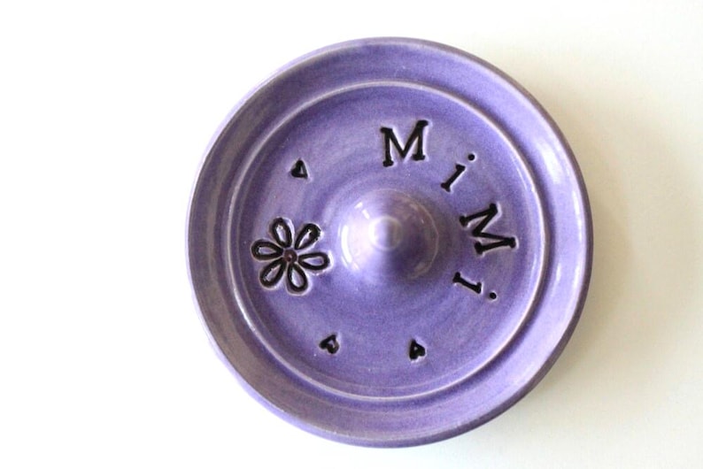 Plato para anillos de color lila y morado, regalo de Mimi, cerámica hecha a mano imagen 1