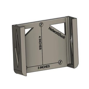 以下が含まれることがあります： 「NetworkBuck」という文字が印刷された灰色のプラスチック製の壁掛け。高さ10cm、幅7.6cmです。