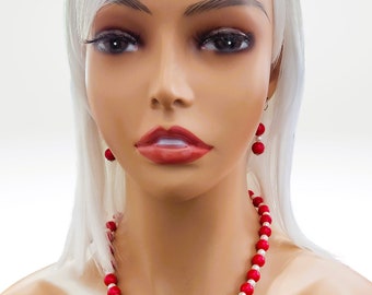 Delta-Signatur-Theta-Farben Rot Weiß Perlenkette und Ohrringe Set