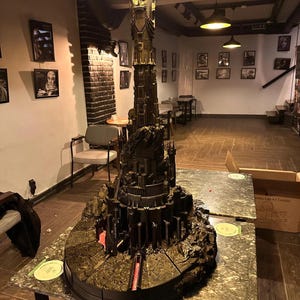 Dark Tower of Mordor - Sauron&#39;s Eye Collector Statue with LED Light- Special Production-1/1500 1110 mm tall, 669 mm wide, 765 mm deep