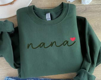 Mamma Nonna Grammy Nana Mimi Memere Gigi Abuela Accogliente felpa girocollo ricamata personalizzata maglione cuore regalo per la festa della mamma!