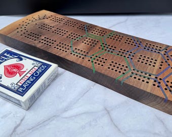 Live Edge Walnut Cribbage Board – Hexagon Resin Inlay | 3 Track with Pegs & Cards