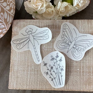 In the Garden Stick and Stitch embroidery pattern 16 designs peel and stick embroidery paper pattern transfer patch image 6