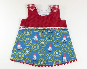 Gnome babyklänning, babyshowerpresent, nyfödd babypresent, skogsbabyflicka, handgjord nyfödd pinafore, vintage babykläder
