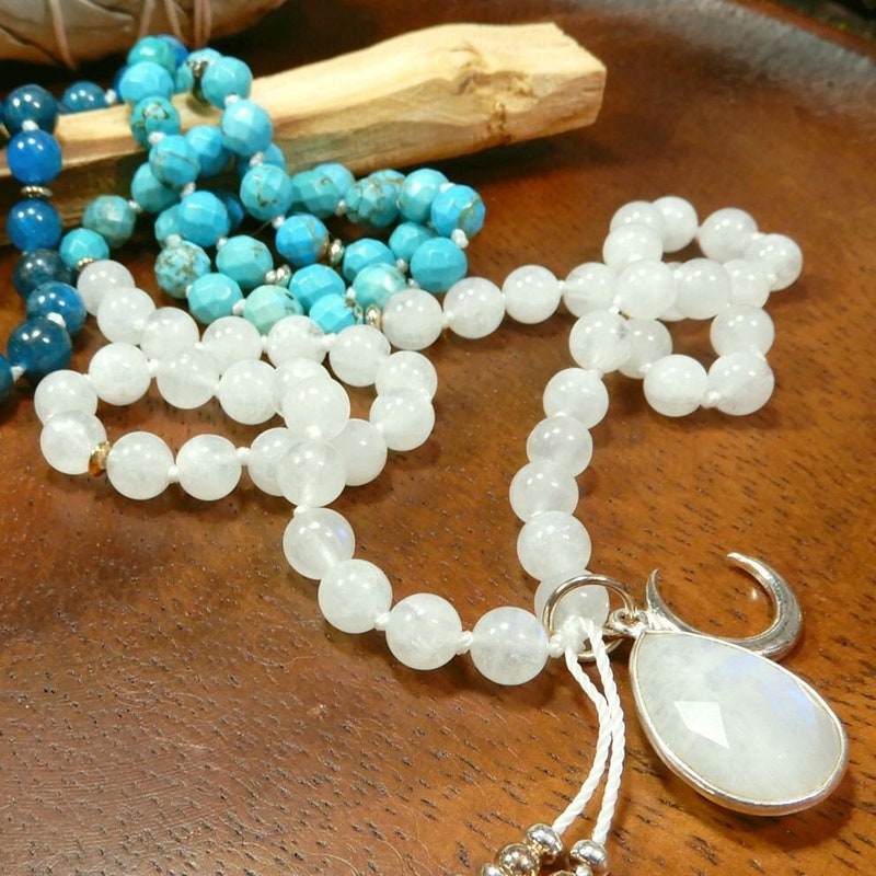 Handmade Genuine Chakra Moonstone Japa Yoga Meditation Prayer Mala Bead Necklace (4mm)