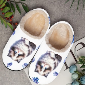 Charming Cozy Blue-Eyed Kitten Hydrangea Fluffy Bedroom Slippers – Warm House Shoes