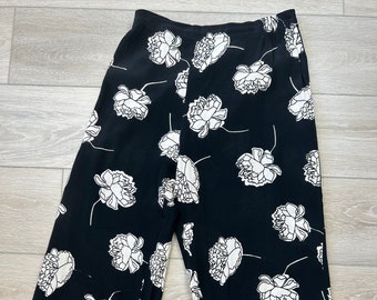 Vintage Woman's Cropped Floral Pants