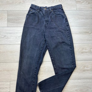 Vintage 90er Jahre Jeans in dunkler Waschung. Bild 1