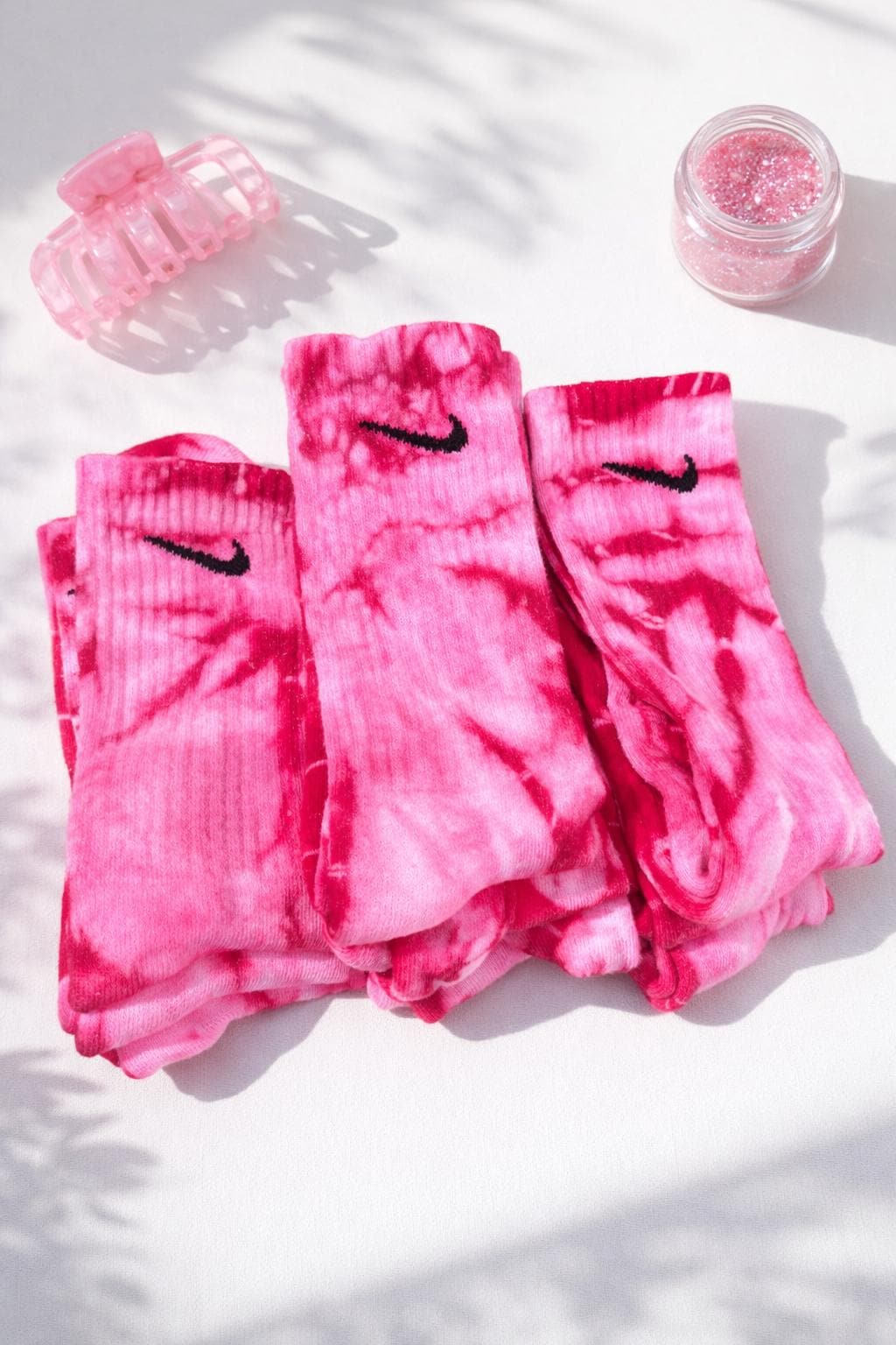 nike breast cancer socks
