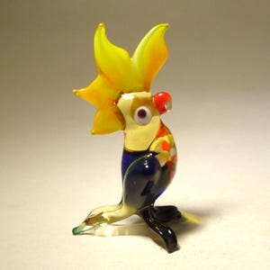 Handmade  Blown Glass Figurine Art Clear and Blue Bird Cockatoo Parrot with Yellow Crest Figure