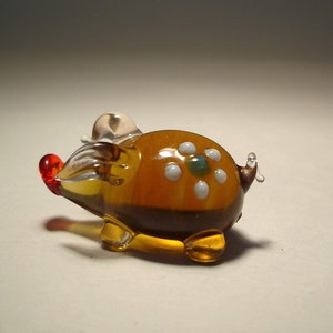 Handmade Blown Glass Small Figurine Brown PIG with Daisy Great gift for girl or boy first glass collection