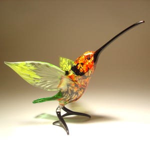 Mundgeblasene Glas Kolibri Figur: Handgefertigtes Rotes, Grünes & Gelbes Kunst Glas