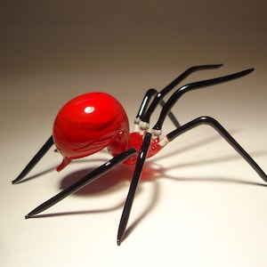 Blown Glass Figurine Art Insect Red and Black SPIDER - Great Halloween Gift or Unique Decor