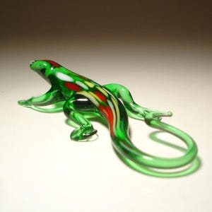 Hand Blown Glass Lizard Figurine -  Small Handmade Green Reptile