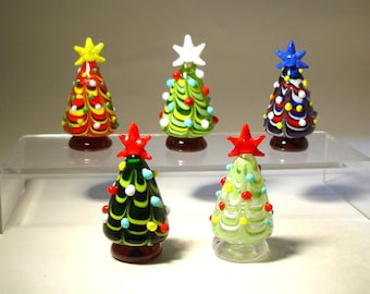 Blown Glass Christmas Tree Figurine: Holiday Centerpiece with Star