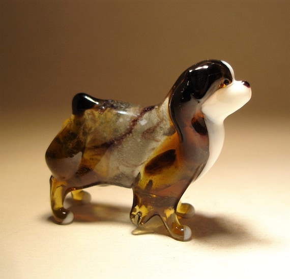 Glass dog figurine Clearance