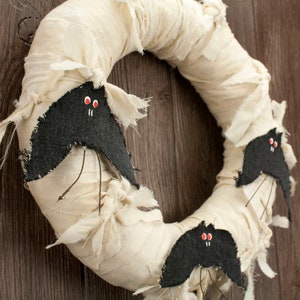 Primitive Halloween Wreath, 12 Fabric Wreath with Black Bats, Front Door Fall Decor or Hanging Wall Decoration image 4