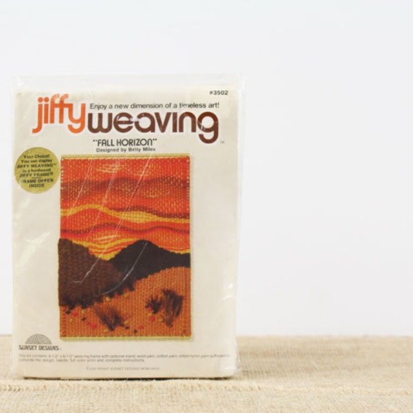 Jiffy Weaving Kit - 70s era Sunset Designs Fall Horizon, vintage weaving frame craft pattern
