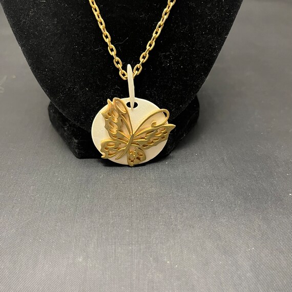 Vintage Butterfly Necklace Single One Strand Gold… - image 4