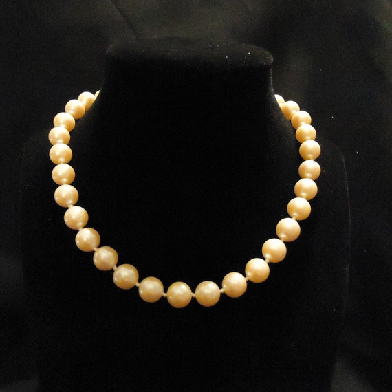 27 Amethyst and glass pearl Necklace with gold accents